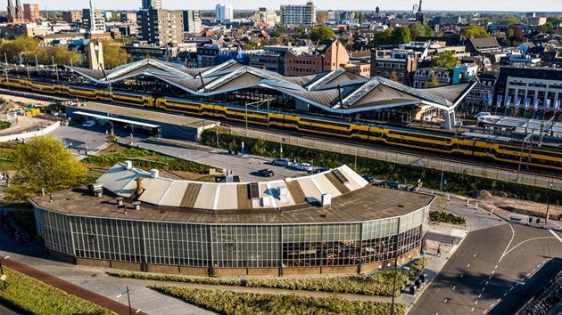 tilburg-station-skyline